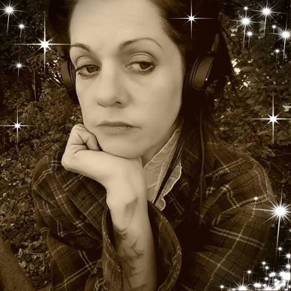 Meet your Posher, Jenny - Picture 1 of 1